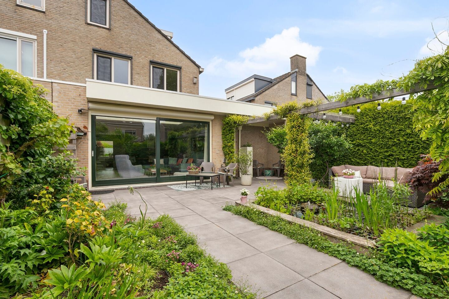 Tussenwoning te koop: Vlaardingenweg 849, Arnhem