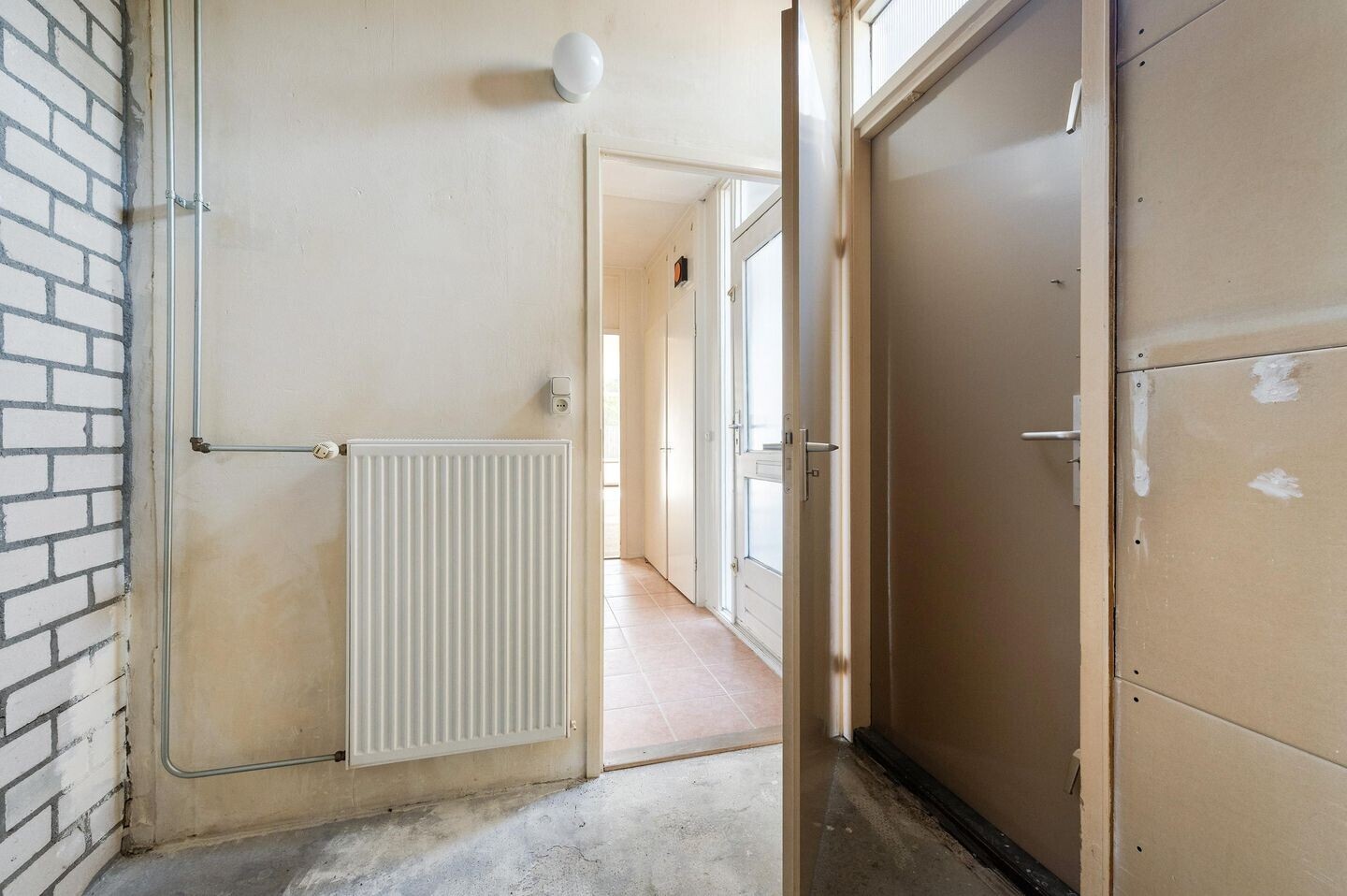 Tussenwoning te koop: Helmondstraat 73, Arnhem