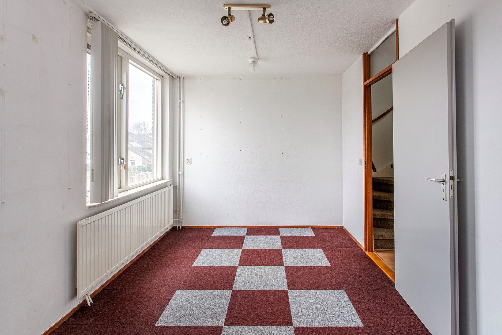 Tussenwoning te koop: Helmondstraat 66, Arnhem