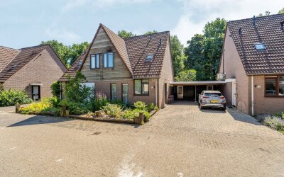 Volendamstraat 30