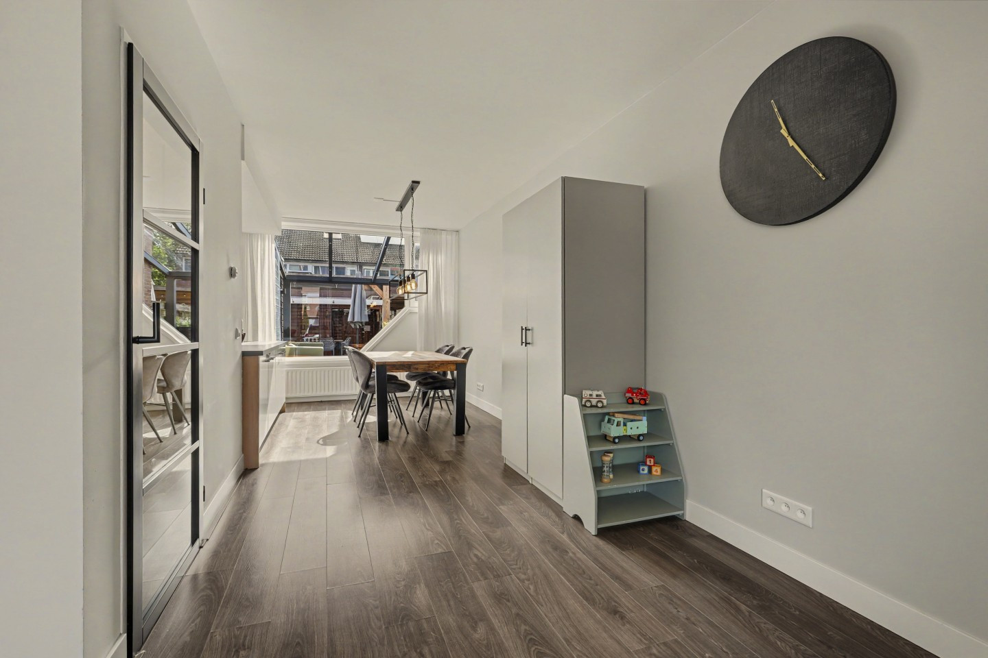Tussenwoning te koop: Bredasingel 193, Arnhem