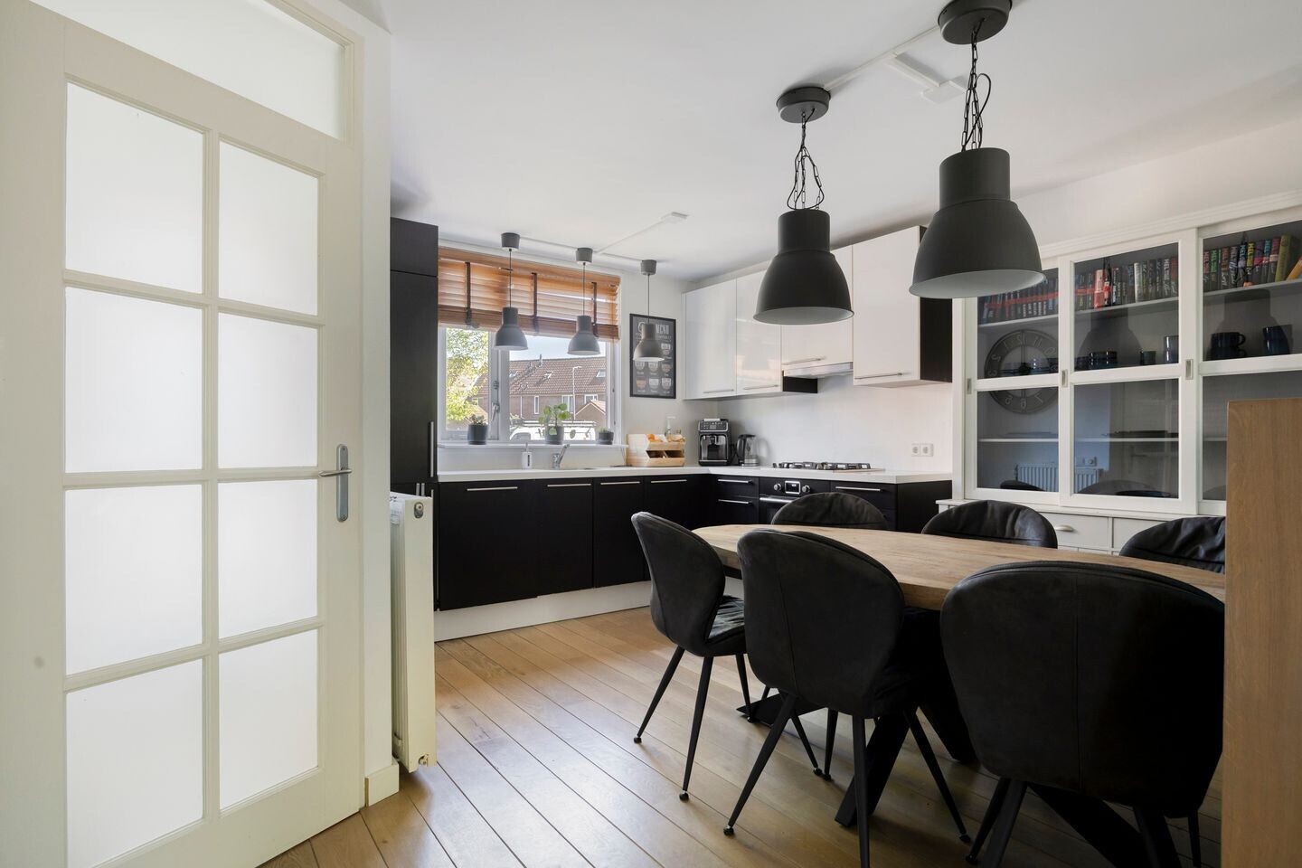 Tussenwoning te koop: Eindhovensingel 117, Arnhem