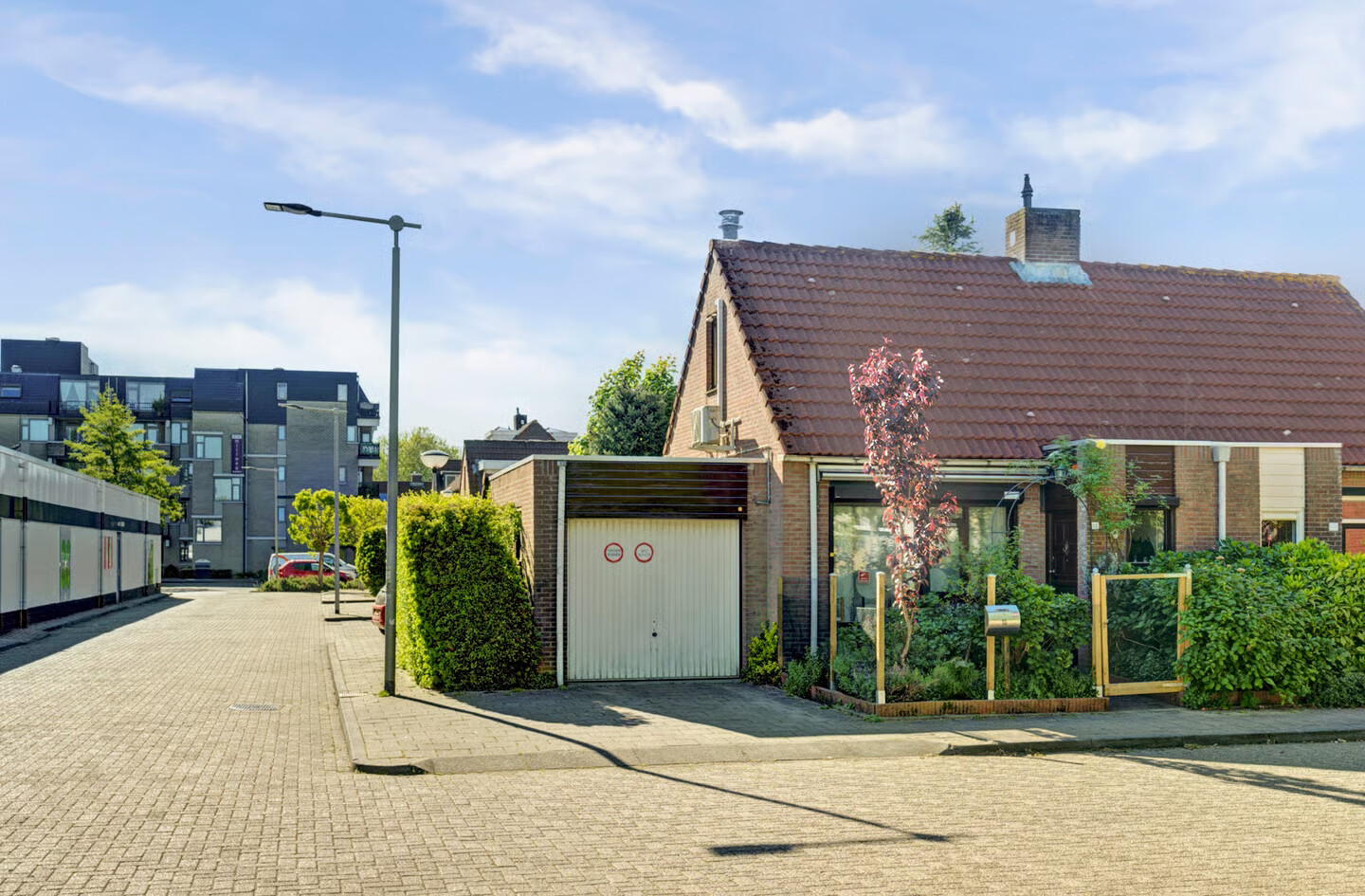 Twee-onder-één-kap te koop: Millweg 16, Arnhem