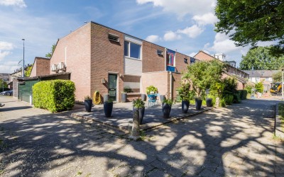 Susterenhof 1