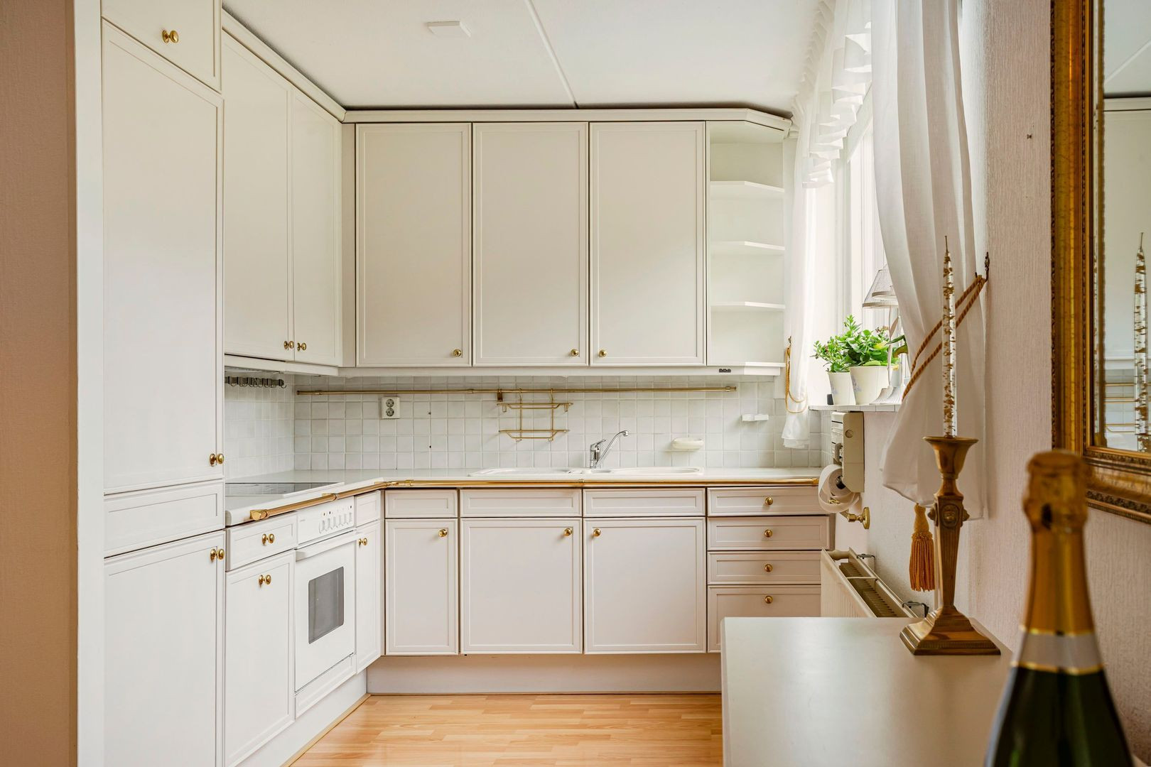 Hoekwoning te koop: Hoensbroekstraat 136, Arnhem