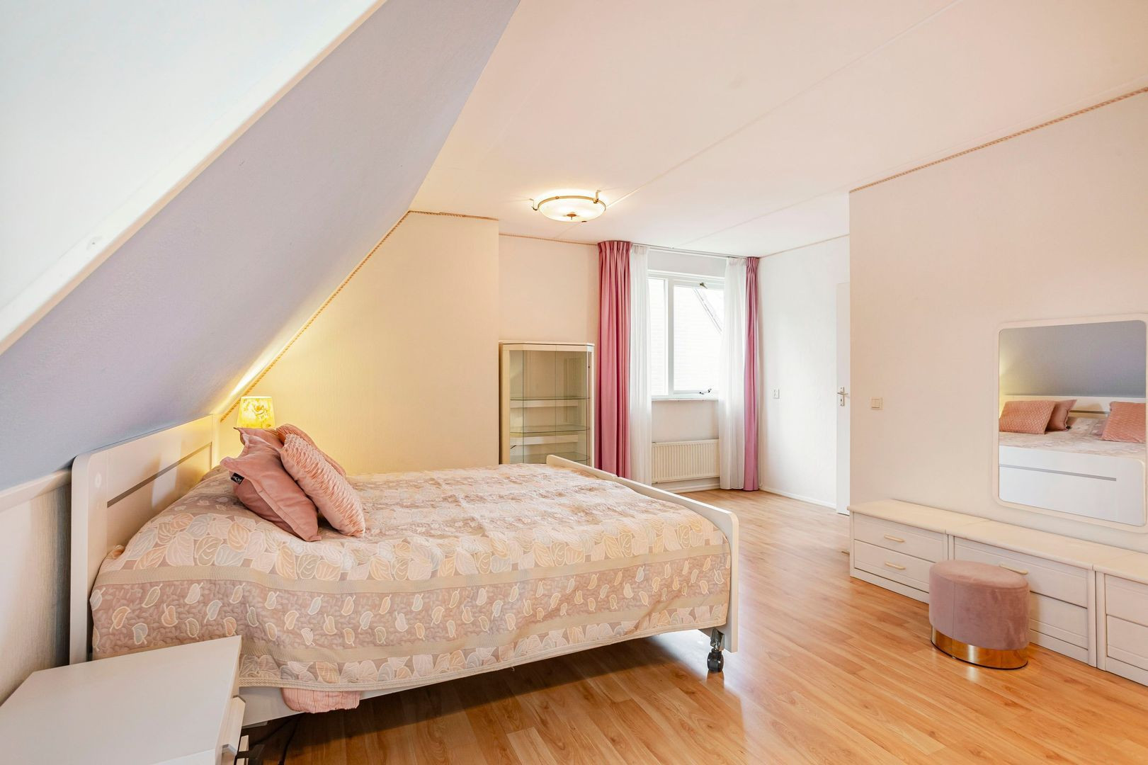 Hoekwoning te koop: Hoensbroekstraat 136, Arnhem
