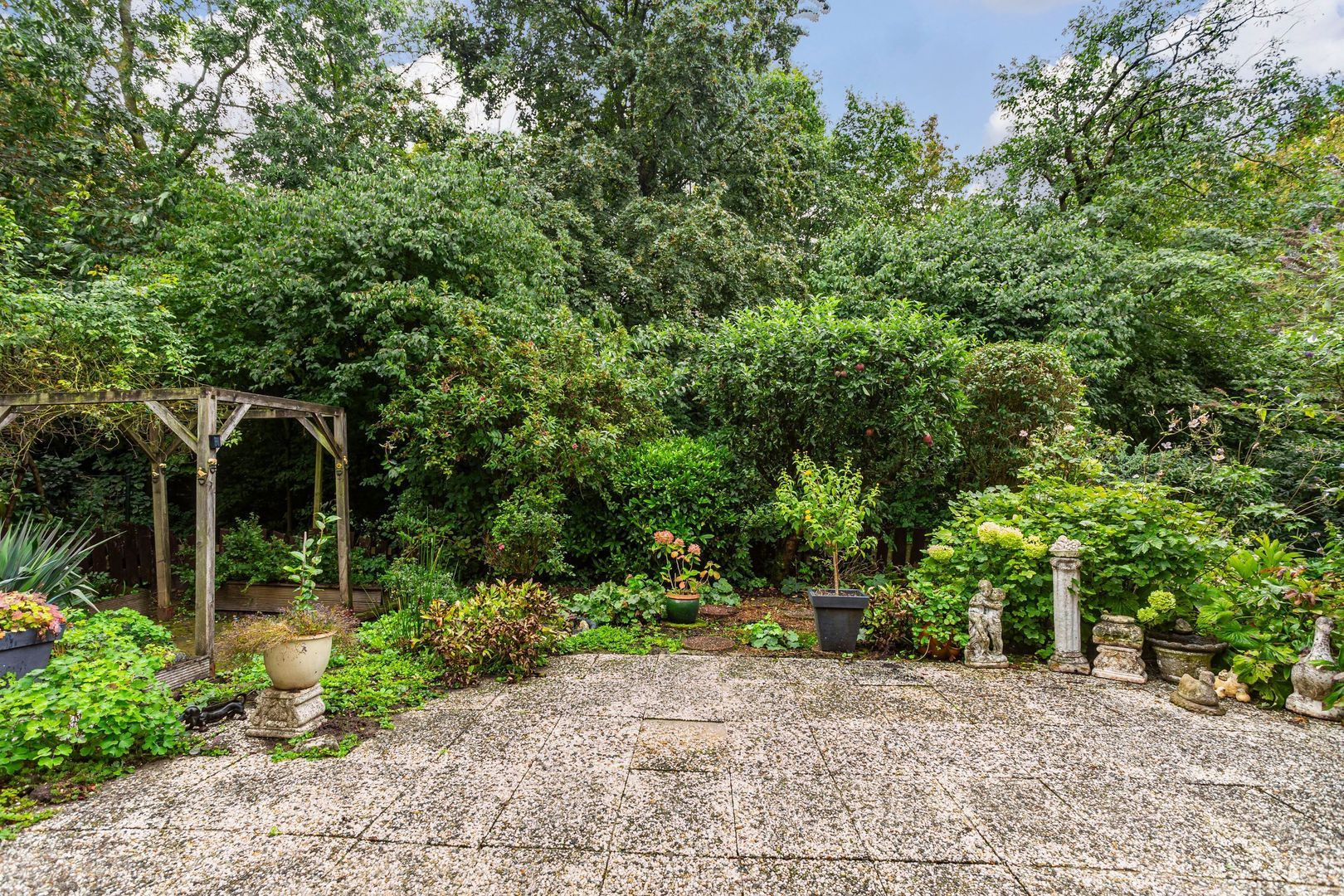 Hoekwoning te koop: Hoensbroekstraat 136, Arnhem
