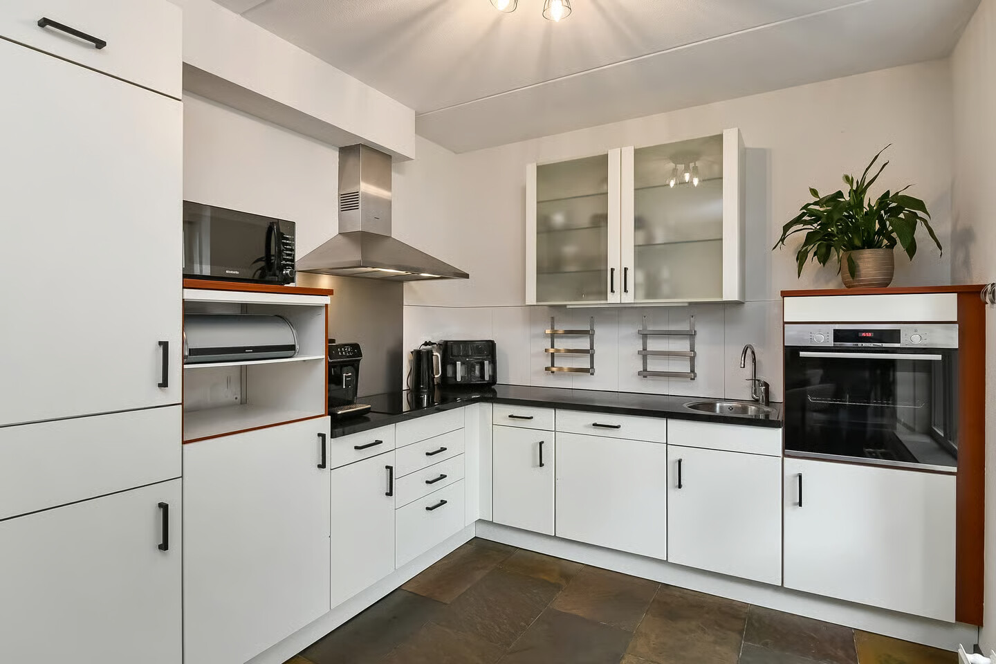 Tussenwoning te koop: Fruittelerserf 8, Arnhem