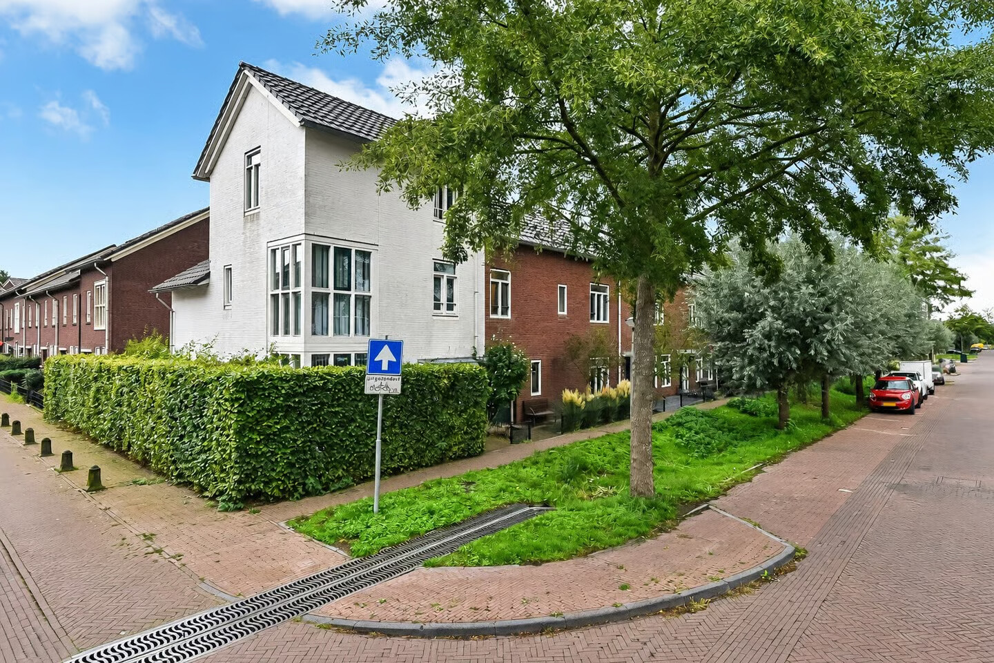 Tussenwoning te koop: Fruittelerserf 8, Arnhem