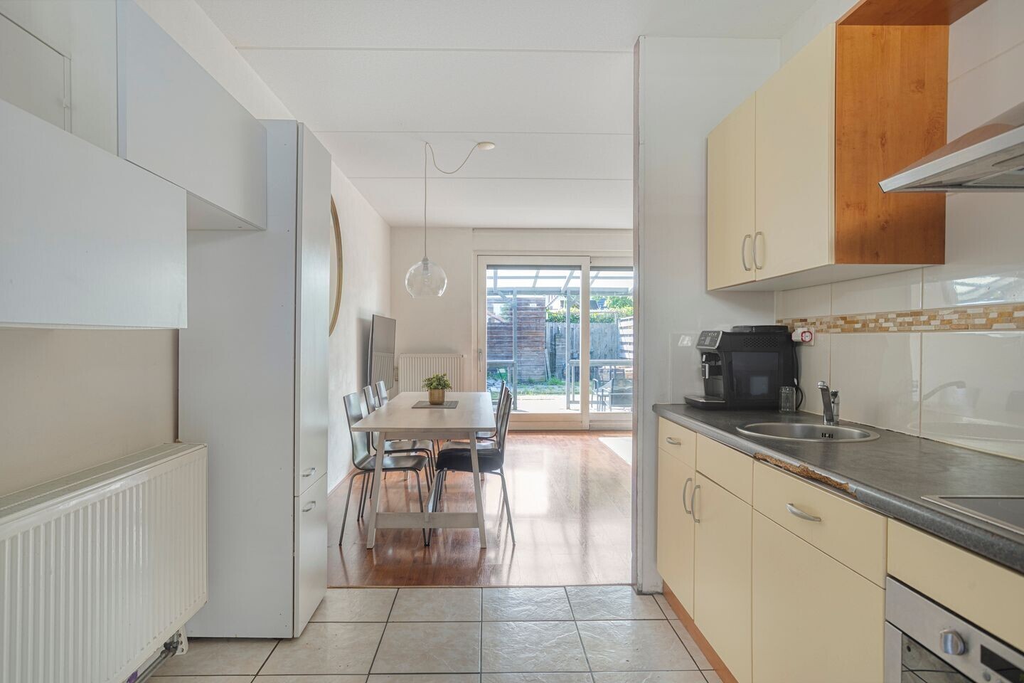 Tussenwoning te koop: Hunnenveld 11, Arnhem