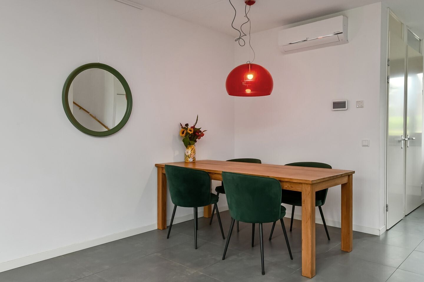 Tussenwoning te koop: Schoolmeesterwaard 23, Arnhem
