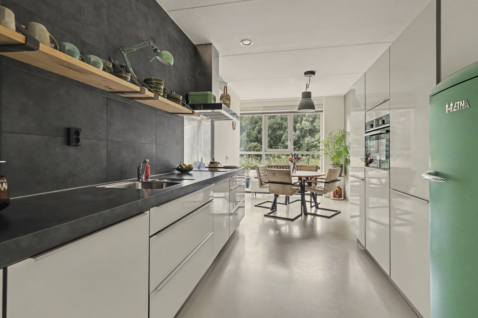 Tussenwoning te koop: Kustvaart 47, Arnhem