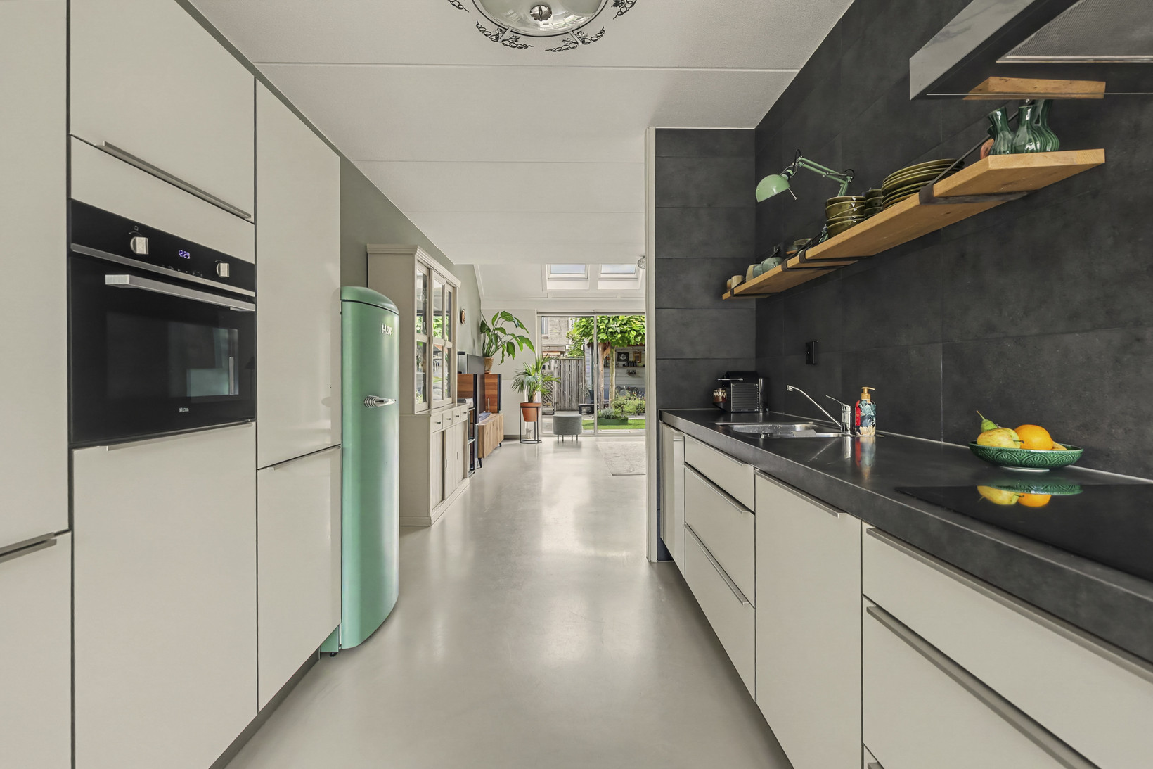 Tussenwoning te koop: Kustvaart 47, Arnhem