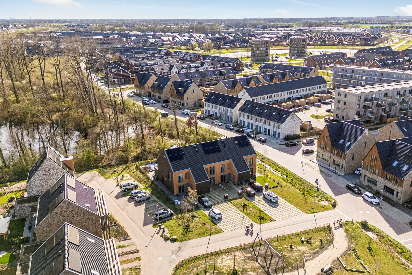 Tussenwoning te koop: Afsluitdijk 5, Arnhem