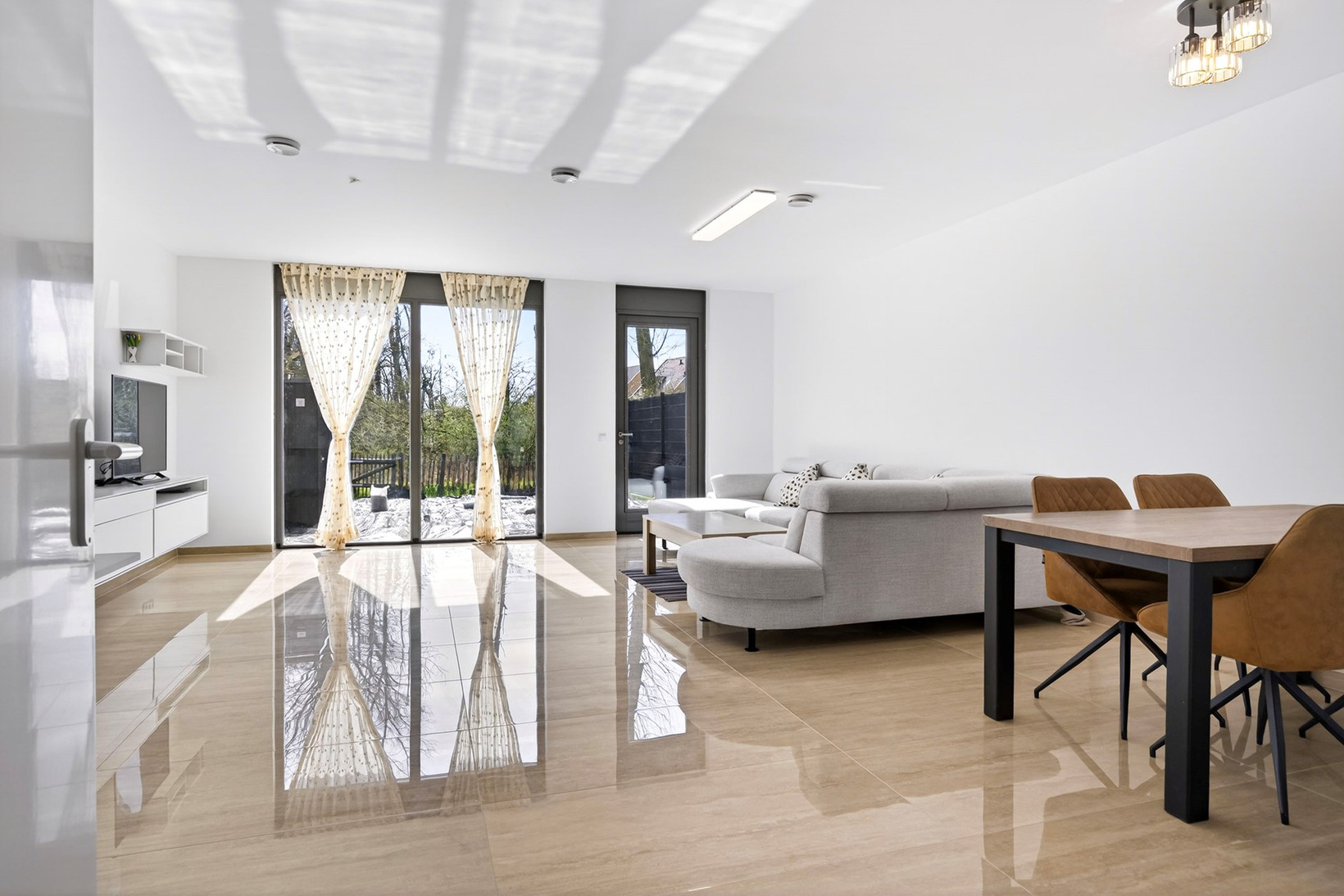 Tussenwoning te koop: Afsluitdijk 5, Arnhem