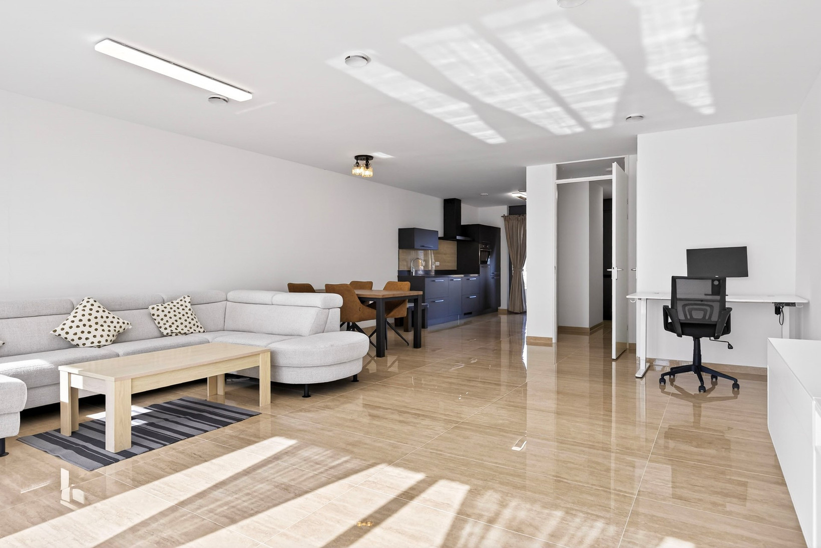 Tussenwoning te koop: Afsluitdijk 5, Arnhem
