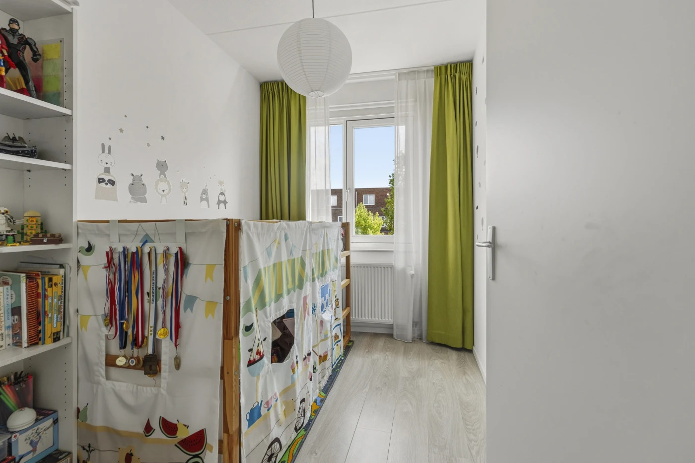 Tussenwoning te koop: Boreasplantsoen 72, Arnhem