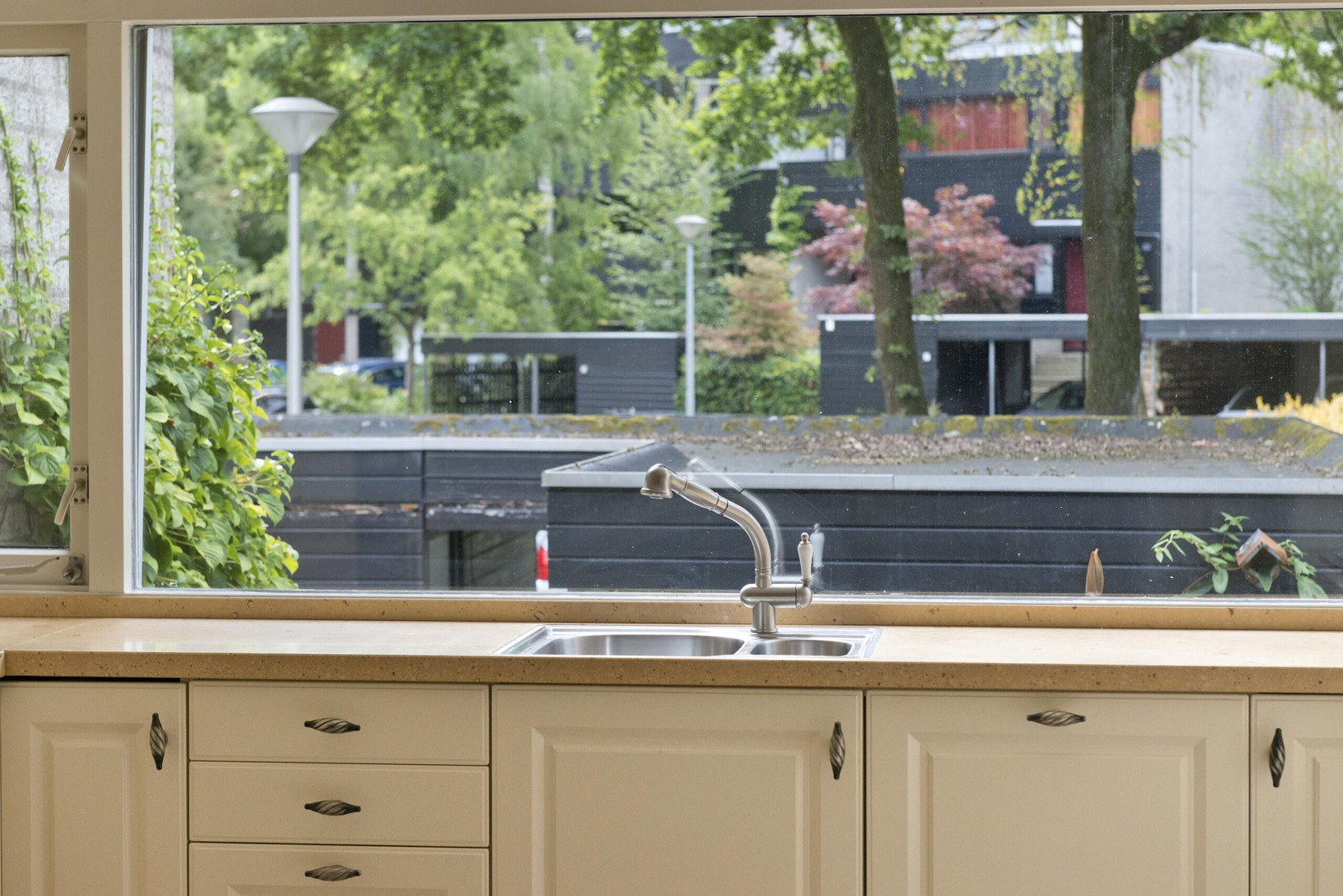 Tussenwoning te koop: Bachlaan 150, Doorwerth