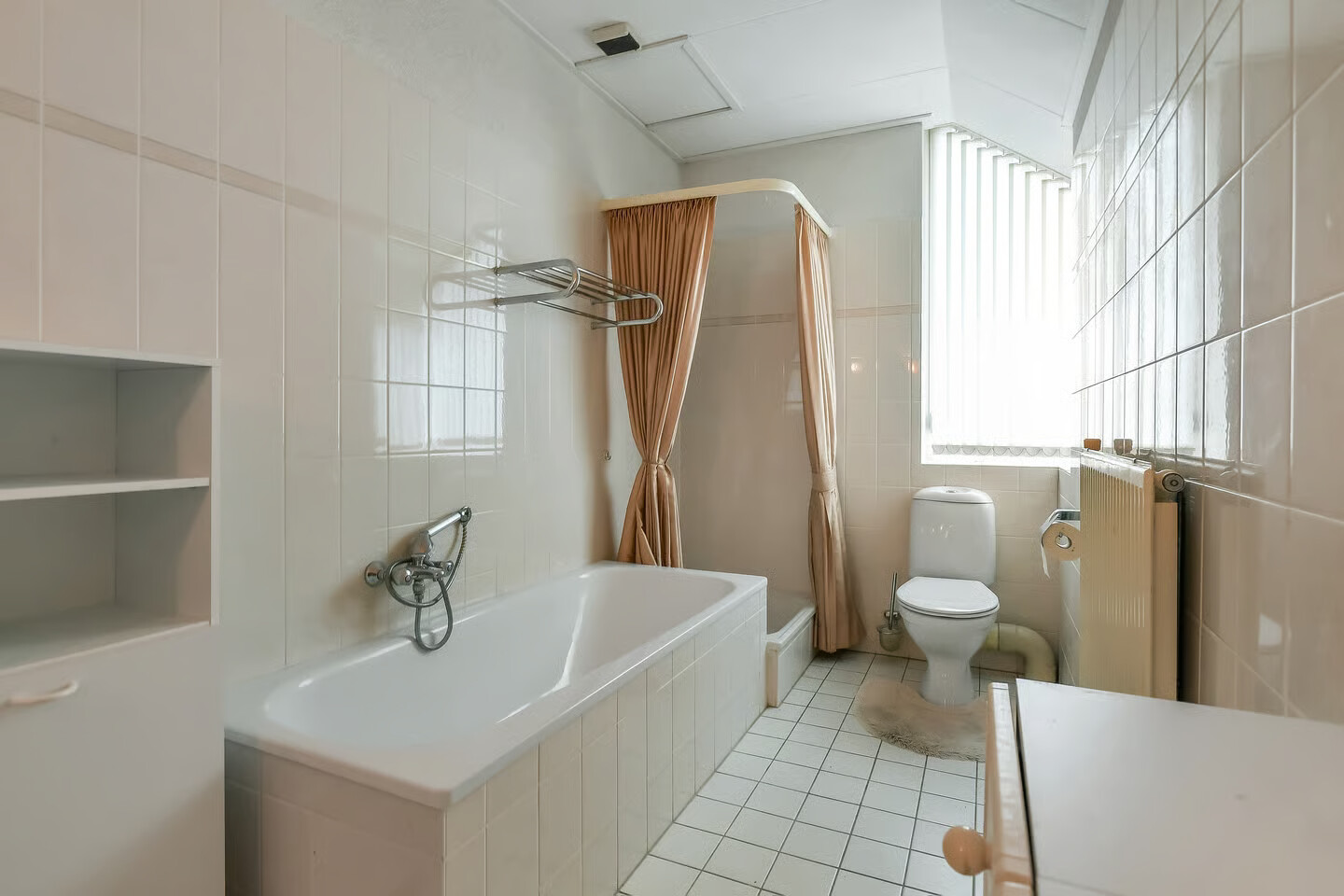 Vrijstaande woning te koop: Magnolialaan 21, Heelsum
