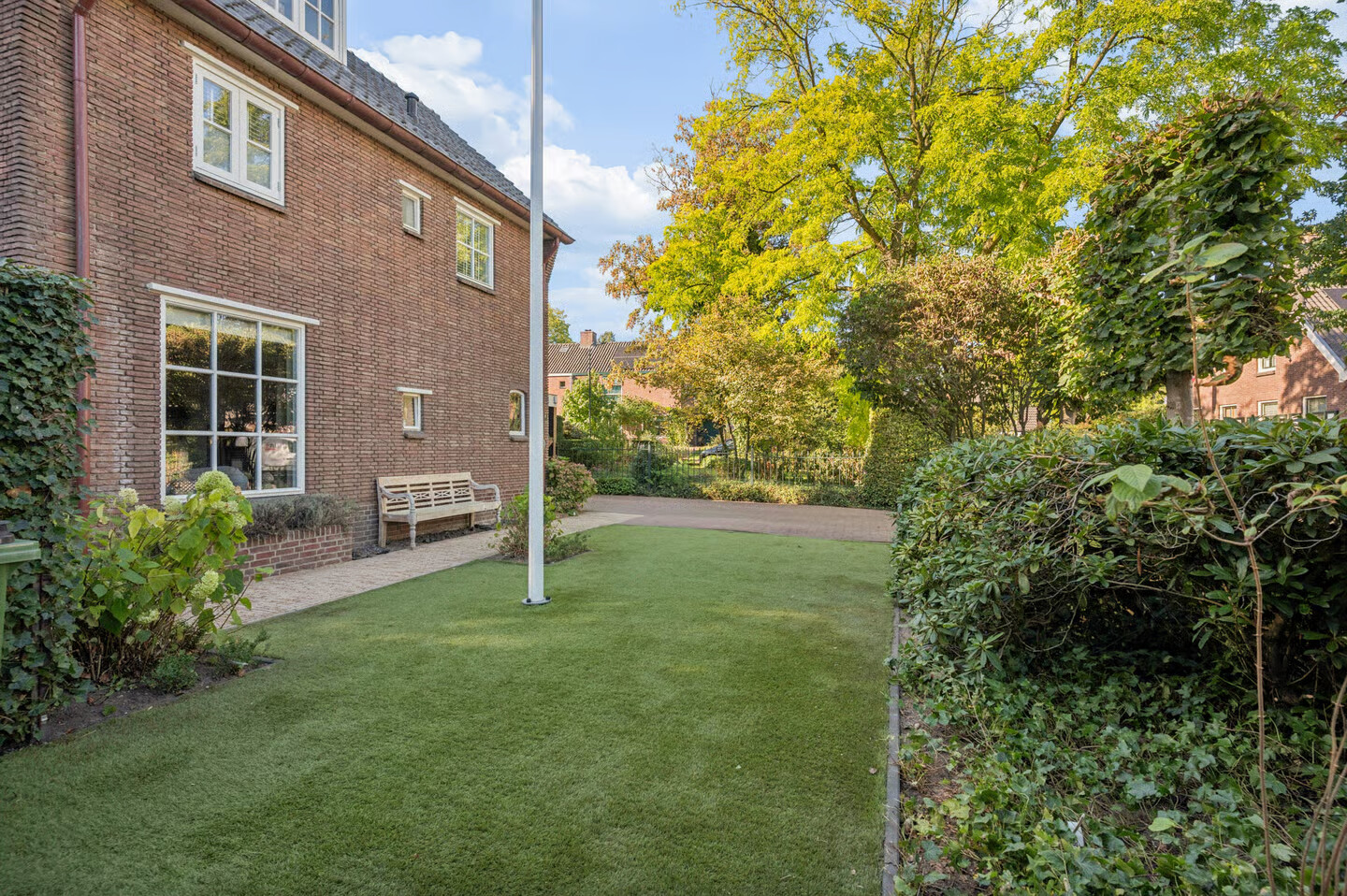 Twee-onder-één-kap te koop: Nieuweweg 8, Renkum