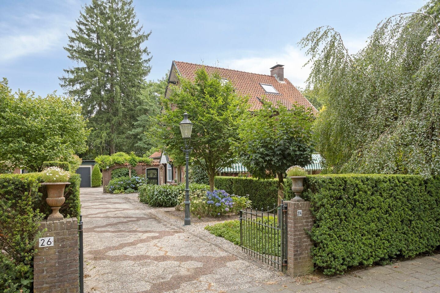 Vrijstaande woning te koop: Beekhuizenseweg 24, Velp