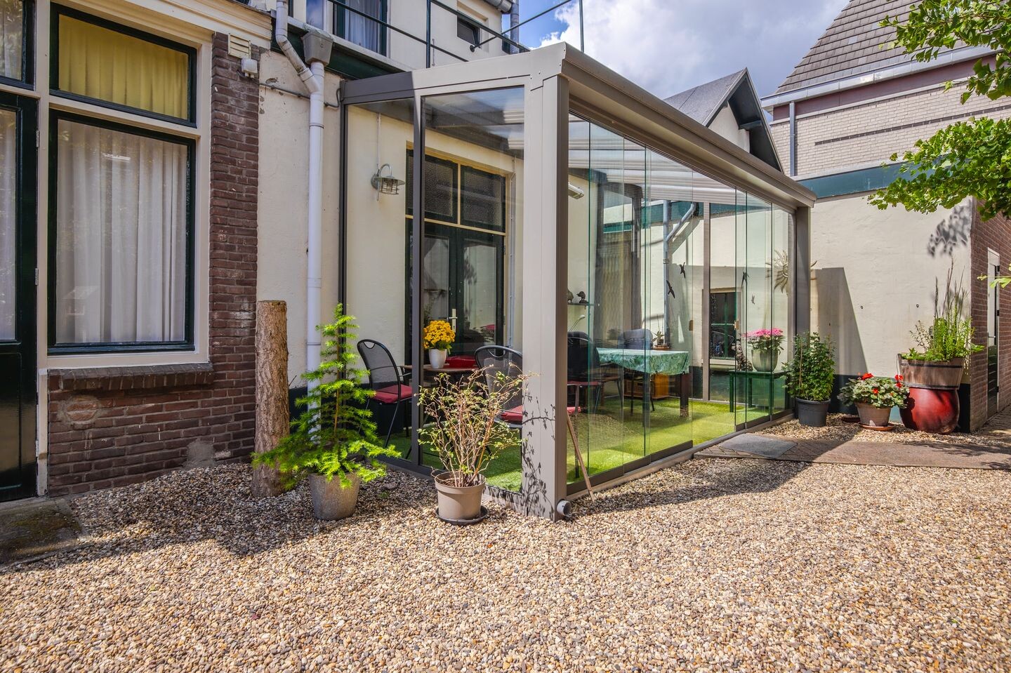 Twee-onder-één-kap te koop: Vlashofstraat 10, Velp