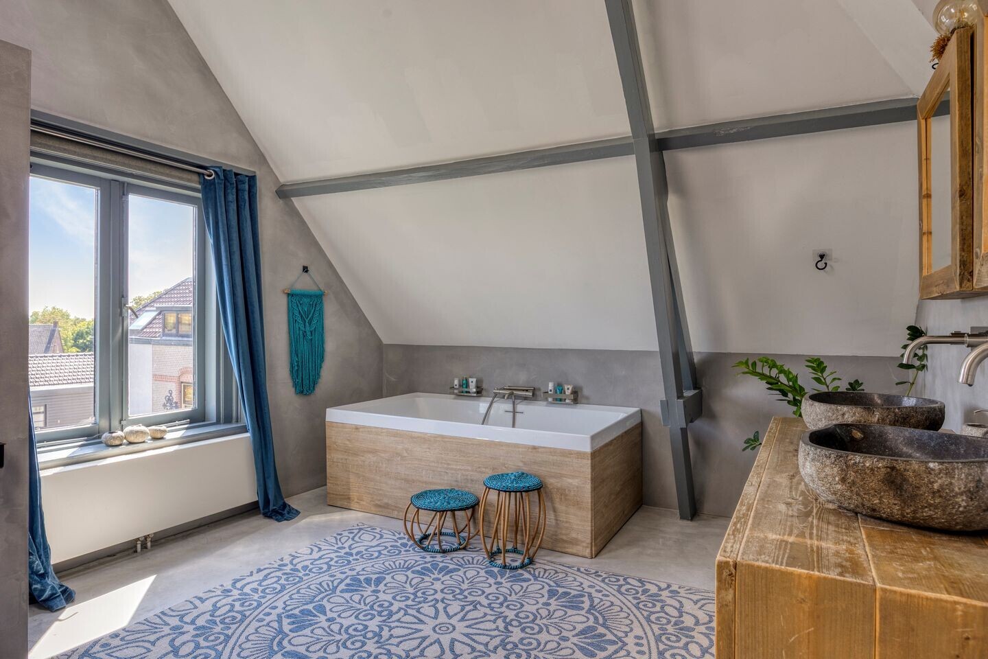 Hoekwoning te koop: Jan Luijkenlaan 17, Velp