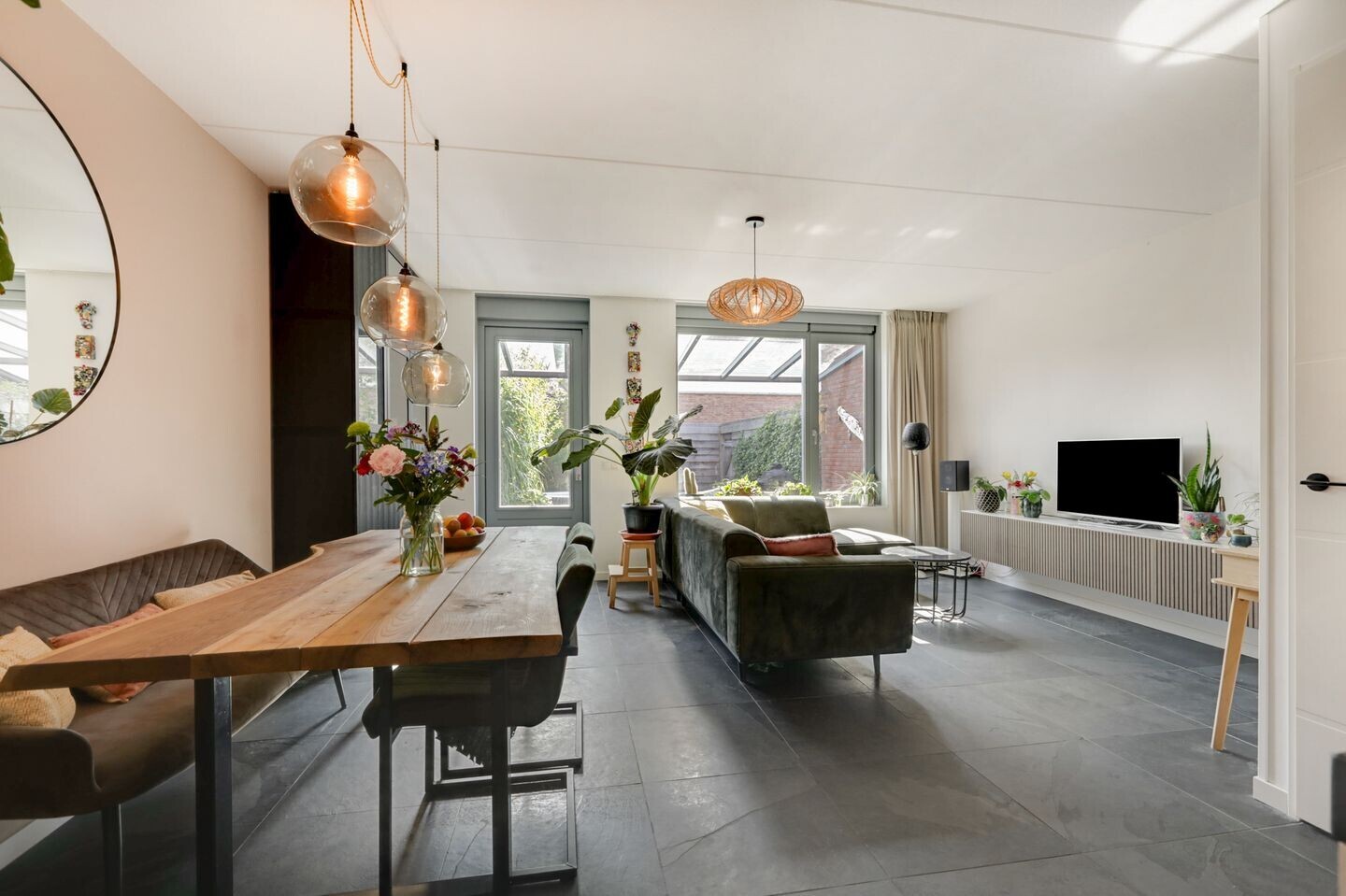 Tussenwoning te koop: Zaalbospad 24, Velp