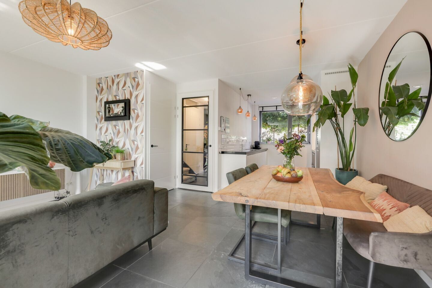 Tussenwoning te koop: Zaalbospad 24, Velp