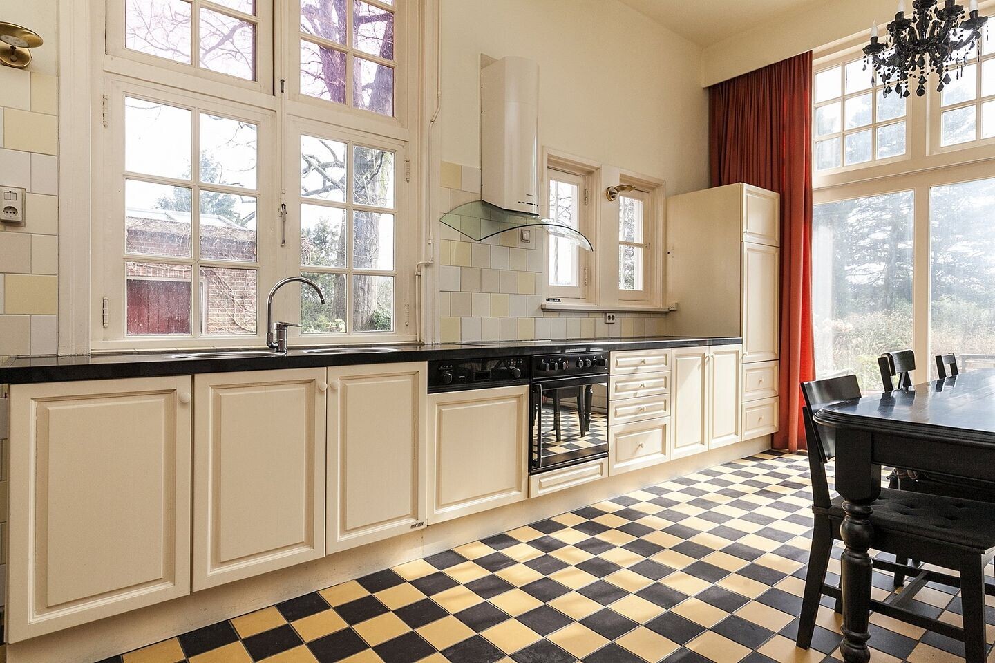 Vrijstaande woning te koop: Zutphensestraatweg 7, Velp