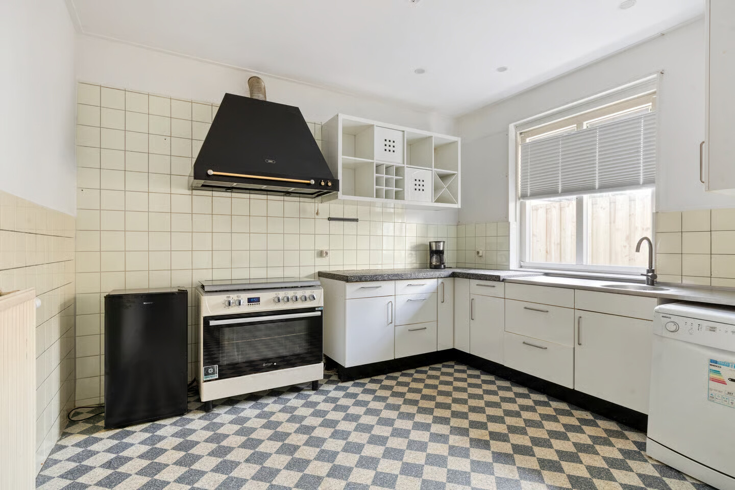 Twee-onder-één-kap te koop: Jacobastraat 1A, Velp