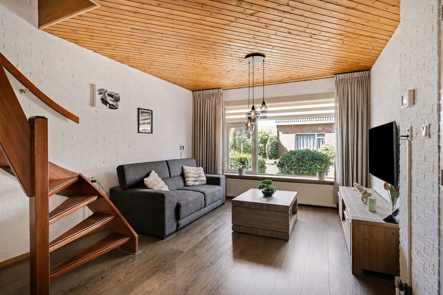 Twee-onder-één-kap te koop: Merwedestraat 5, Velp