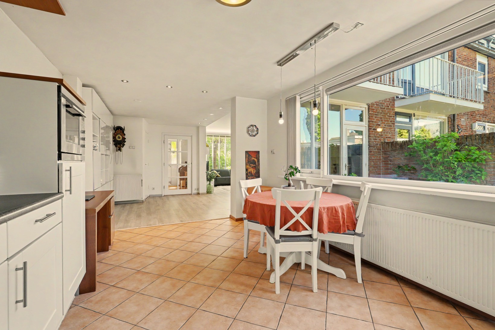 Tussenwoning te koop: Zwanensingel 16, Velp