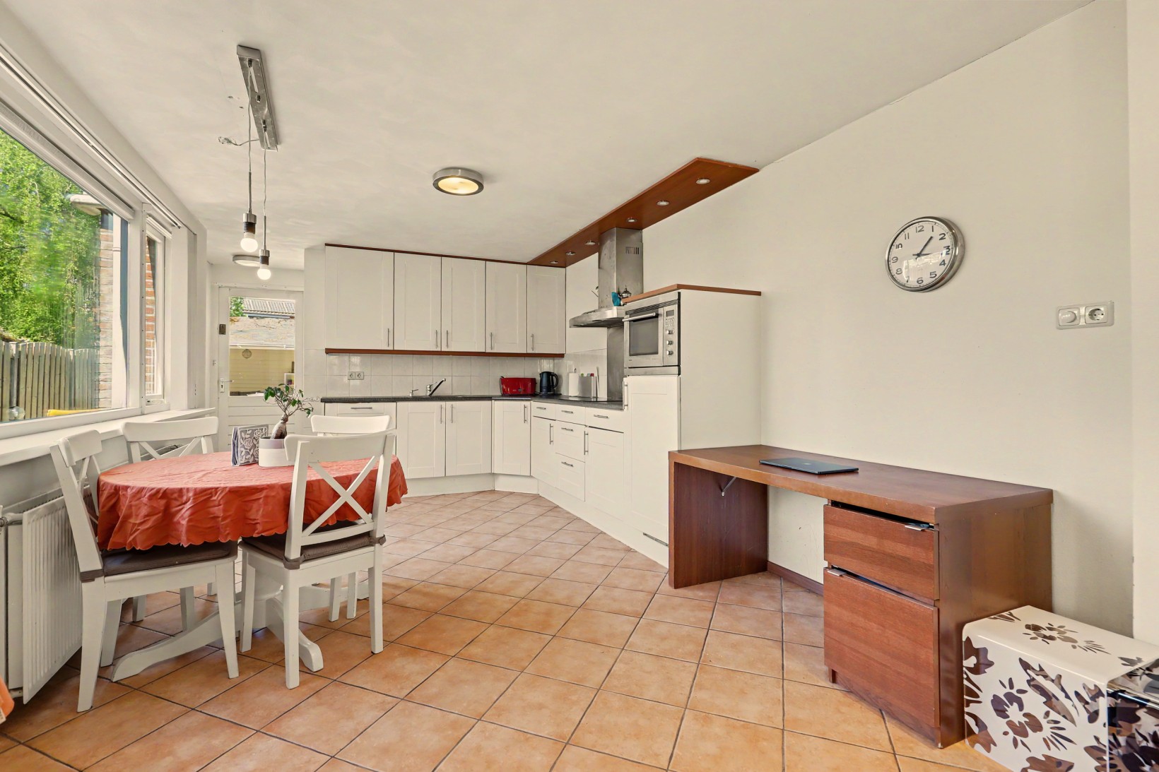 Tussenwoning te koop: Zwanensingel 16, Velp