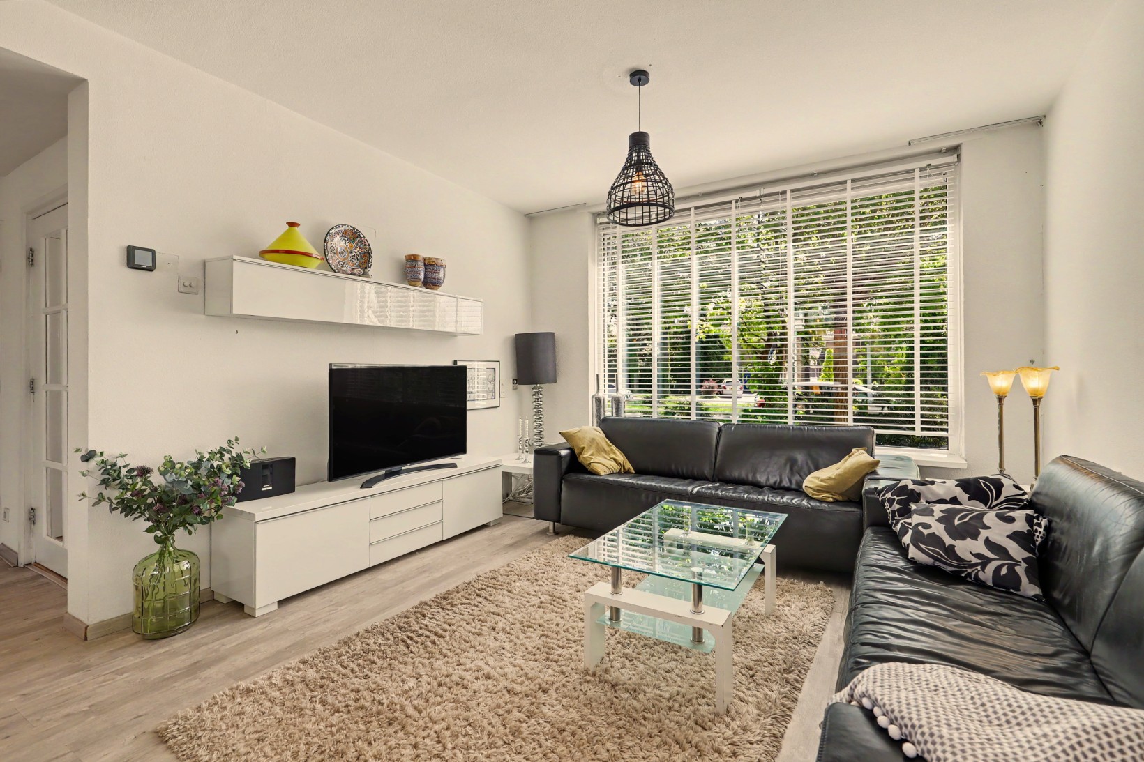 Tussenwoning te koop: Zwanensingel 16, Velp
