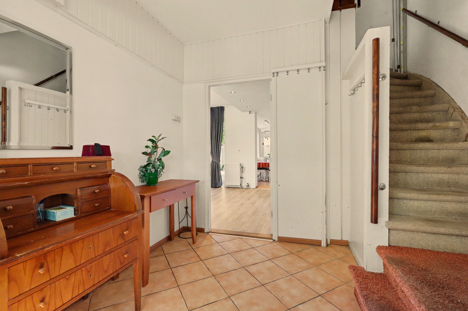 Tussenwoning te koop: Zwanensingel 16, Velp