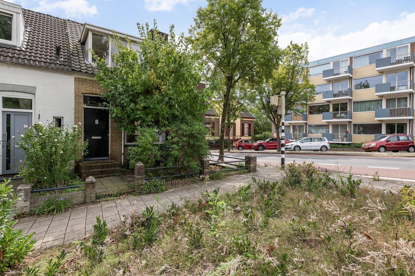 Twee-onder-één-kap te koop: Brugweg 23, Velp