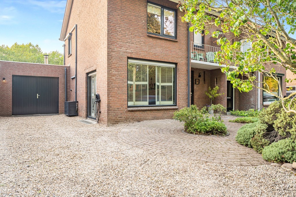 Twee-onder-één-kap te koop: Schievestraat 5, Zevenaar