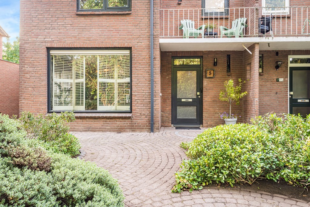 Twee-onder-één-kap te koop: Schievestraat 5, Zevenaar
