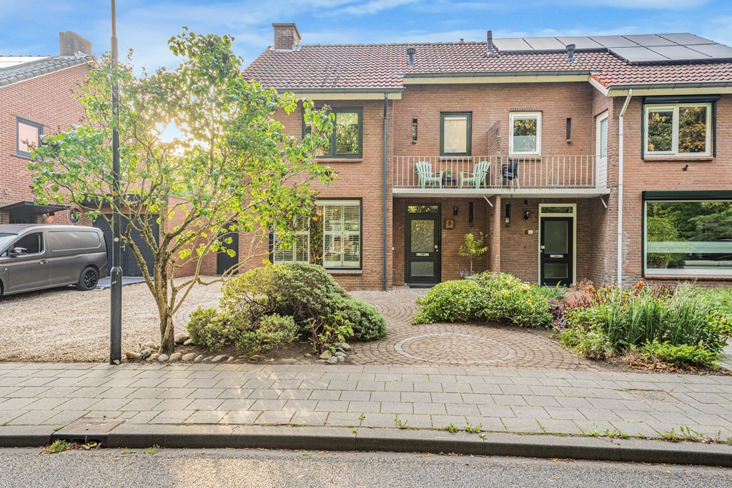 Twee-onder-één-kap te koop: Schievestraat 5, Zevenaar