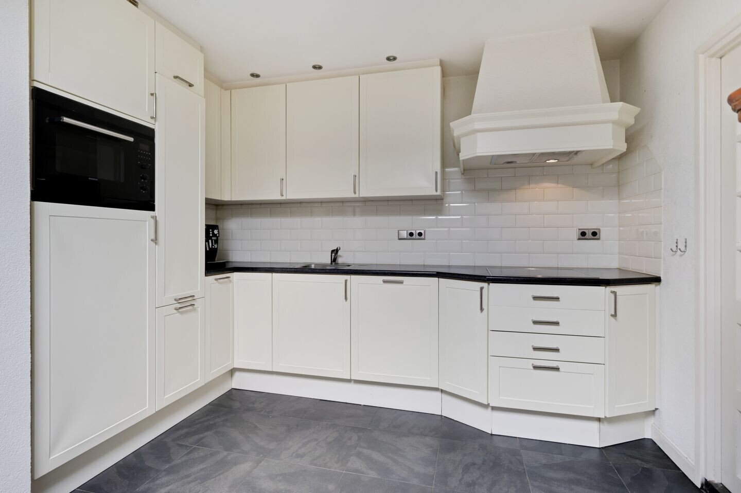 Tussenwoning te koop: Huygenslaan 41, Zevenaar