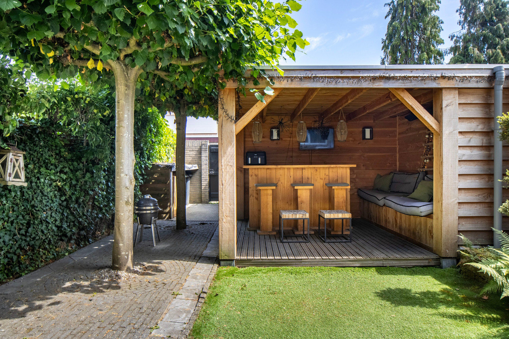 Tussenwoning te koop: Onder de Linden 4, Zevenaar