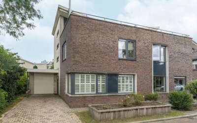 De Lindenhof 13