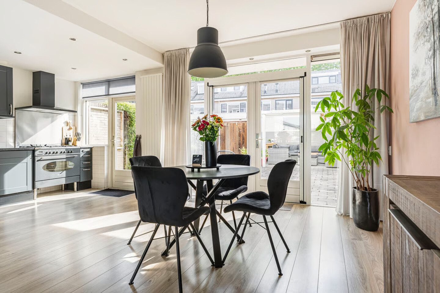 Tussenwoning te koop: Michiel de Ruyterstraat 56, Zevenaar