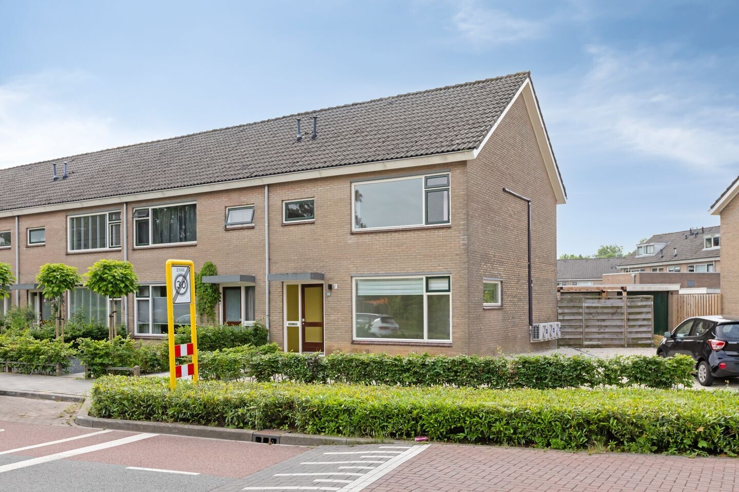Hoekwoning te koop: Willem de Zwijgerlaan 124, Zevenaar