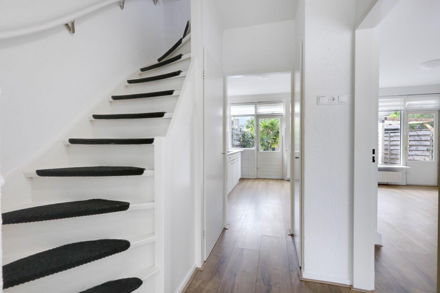 Hoekwoning te koop: Willem de Zwijgerlaan 124, Zevenaar