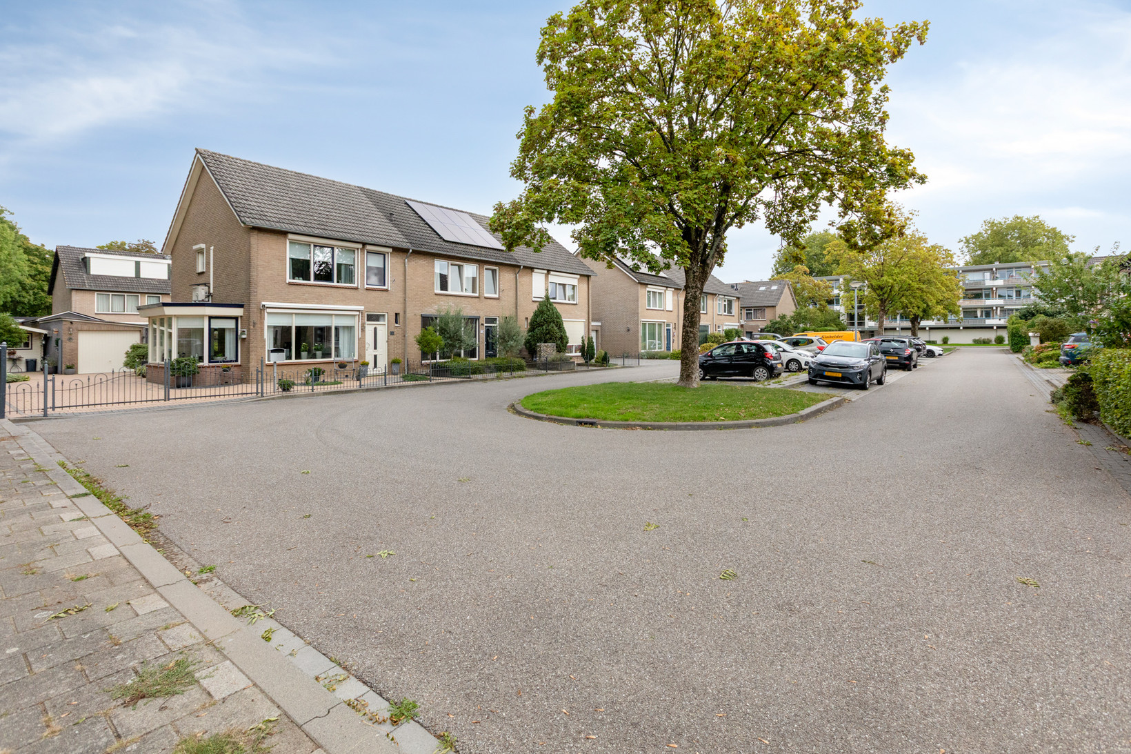 Hoekwoning te koop: Smetanastraat 12, Zevenaar