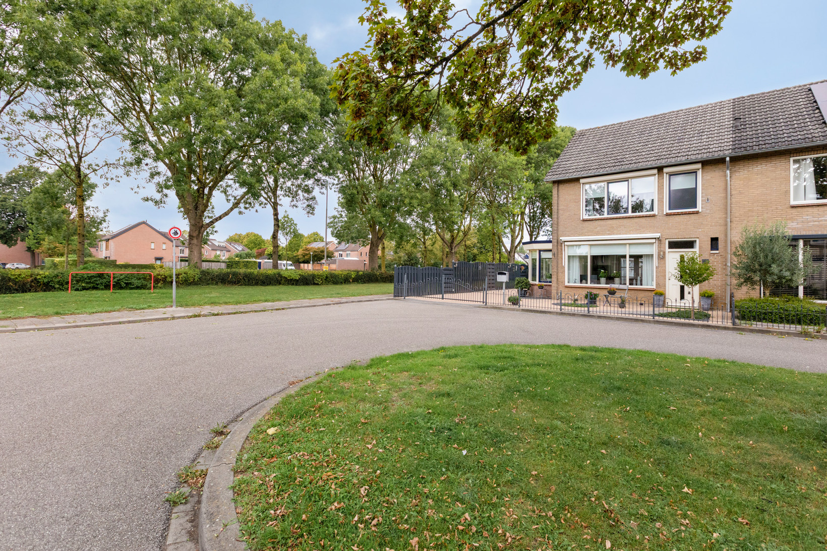 Hoekwoning te koop: Smetanastraat 12, Zevenaar