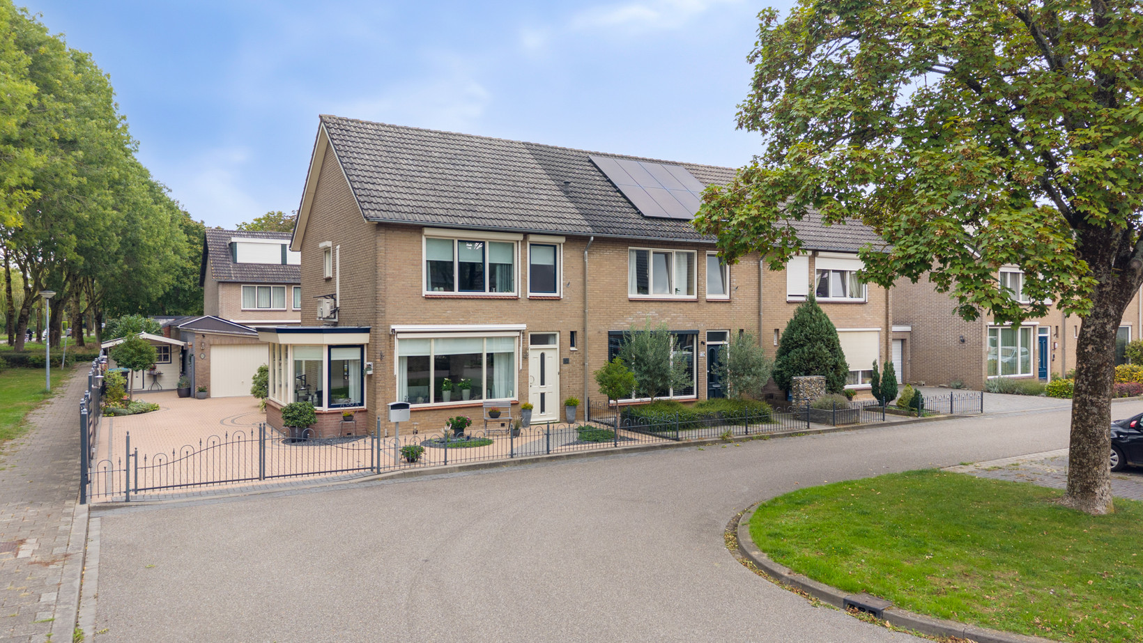 Hoekwoning te koop: Smetanastraat 12, Zevenaar