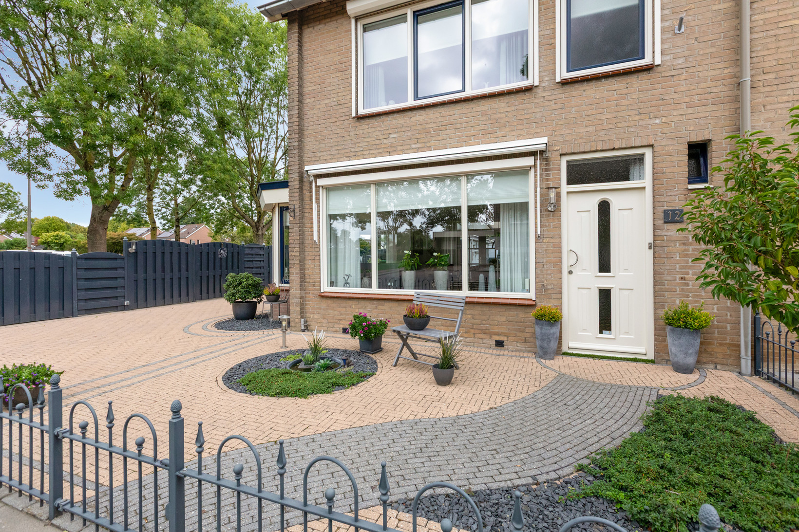 Hoekwoning te koop: Smetanastraat 12, Zevenaar
